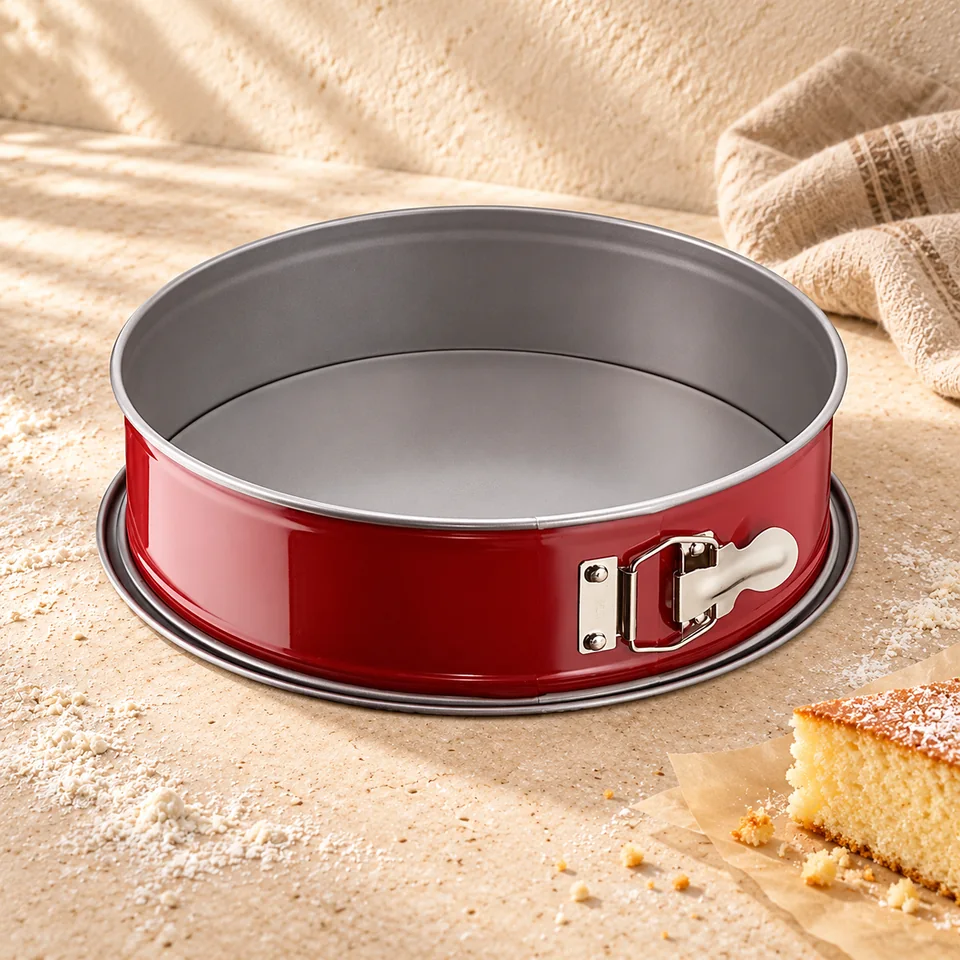 Moule à charnière Delibake 23 cm de Tefal, mise en situation en pâtisserie